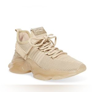 MAXIMA by Steve Madden *lightly used*